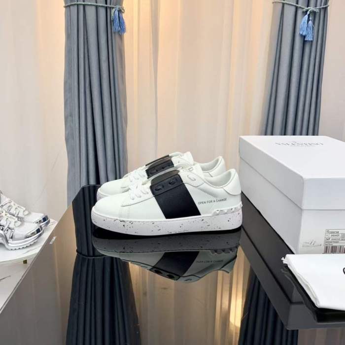 Women Men V*alentino Sneakers ( Arrenfashion)