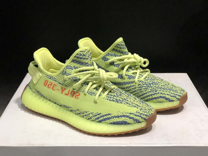  Arrenfashion  Arrenfashion Yeezy Boost 350 V2 Semi Frozen Yellow B37572