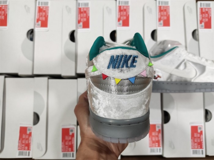  from Arrenfashion Nike Dunk Low DO2326-001