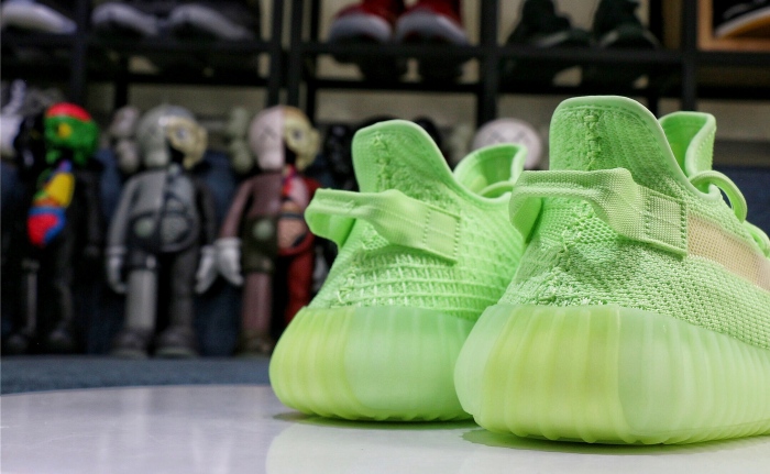  Arrenfashion  Arrenfashion Yeezy 350 Boost V2 Gid Glow