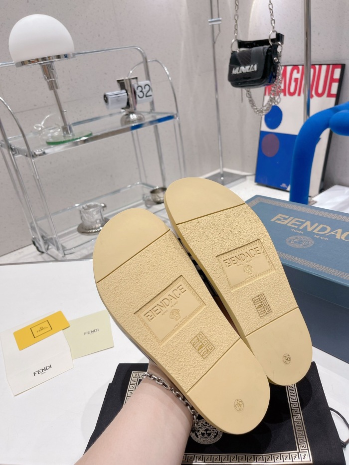  Arrenfashion Men Women V*ersace Top slippers