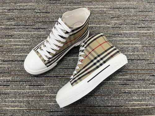  Arrenfashion Men Women B*urberry Top Sneakers