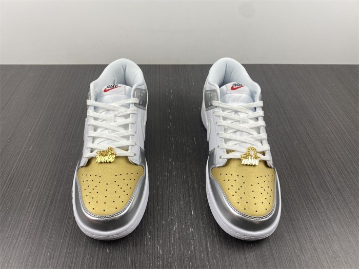  from Arrenfashion NIKE DUNK LOW WMNS “Metallic” DH4403-700