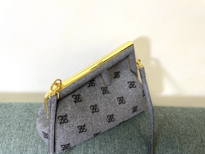  Arrenfashion F*endi Top Bag 26*9.5*18CM