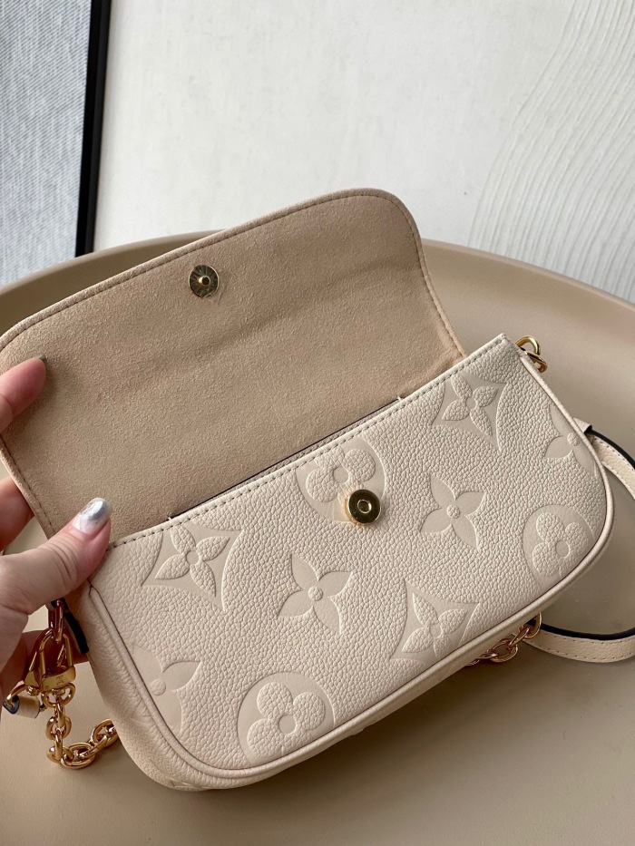 L*ouis V*uitton Top Bag 