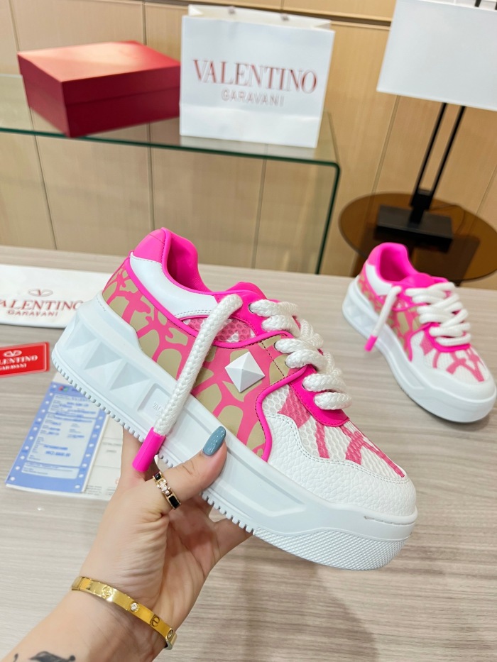 Women Men V*alentino Sneakers ( arrenfashion)