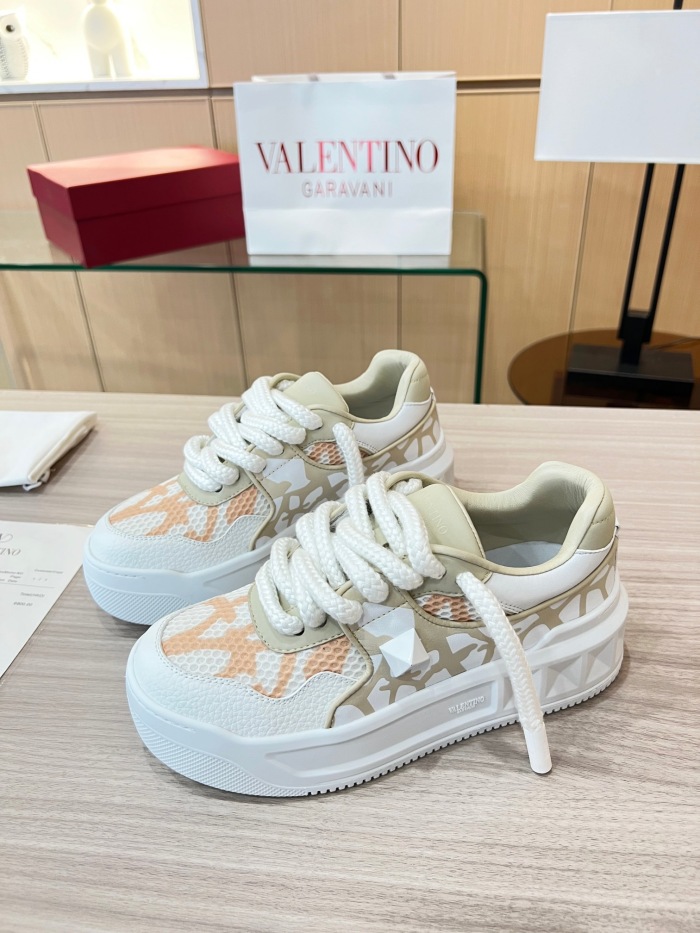 Women Men V*alentino Sneakers arrenfashion
