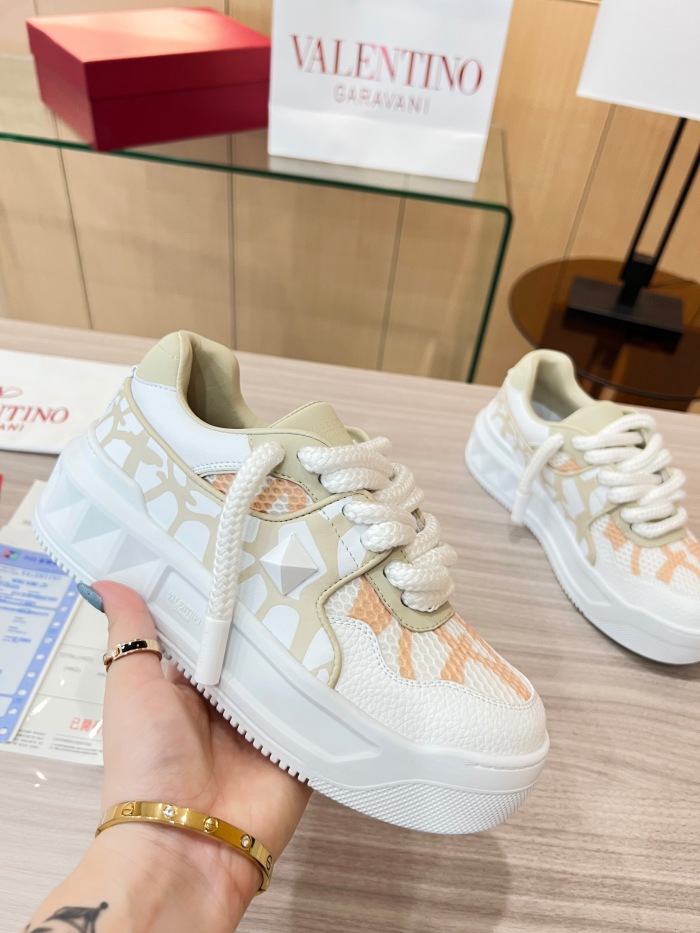 Women Men V*alentino Sneakers arrenfashion