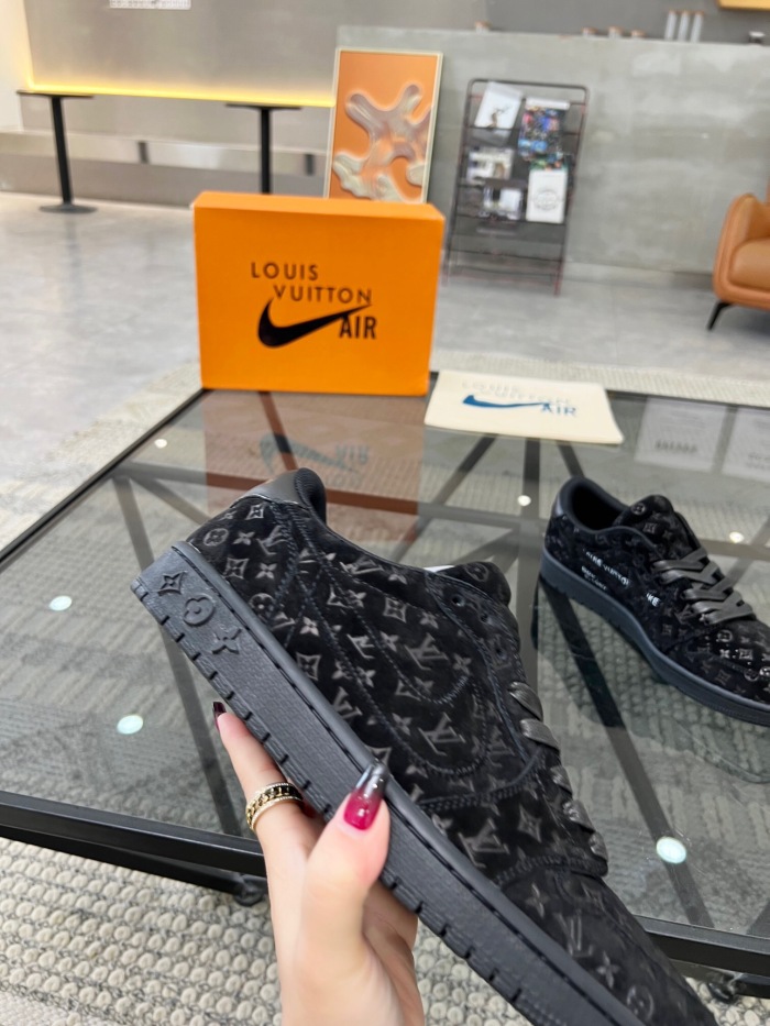 Men L*ouis V*uitton x NIKE Sneakers ( arrenfashion)