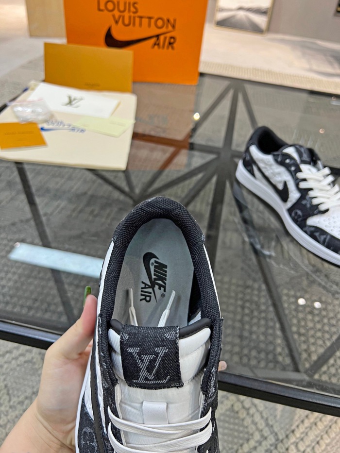 Men L*ouis V*uitton x NIKE Sneakers ( arrenfashion)