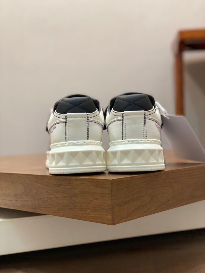 Men Women 𝑉*𝐴𝐿𝐸𝑁𝑇𝐼𝑁𝑂 Top Sneaker