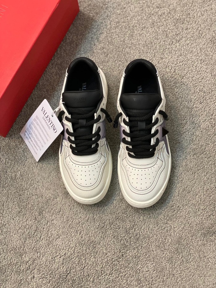 Men Women 𝑉*𝐴𝐿𝐸𝑁𝑇𝐼𝑁𝑂 Top Sneaker