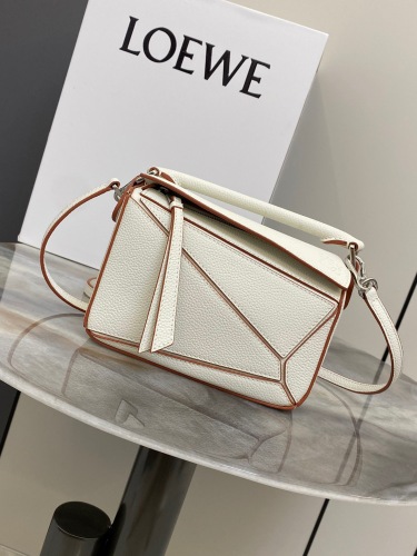 Free shipping Trusted seller L*oewe Bag 9016 Top Quality