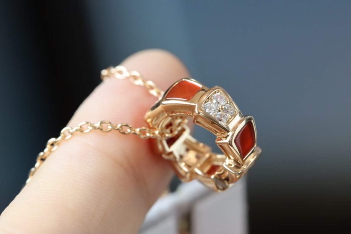 Free shipping Trusted seller Necklace
