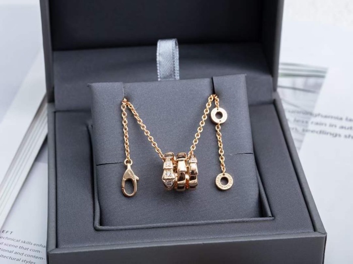 Free shipping Trusted seller Necklace
