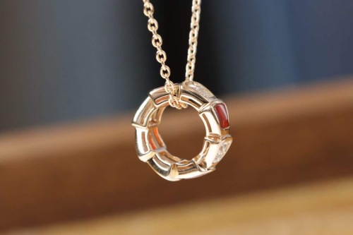 Free shipping Trusted seller Necklace