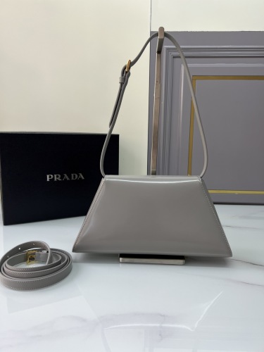 Free shipping Trusted seller P*rada Bag Top Quality