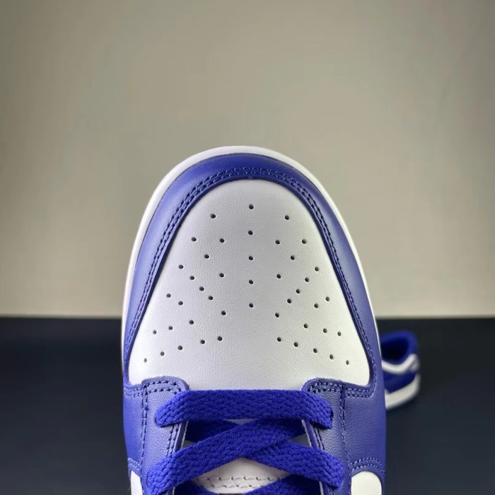 NK SB Dunk Low