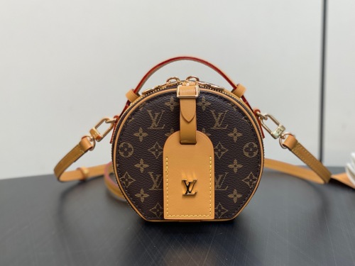 L*ouis V*uitton  Top Bag (arrenfashion)