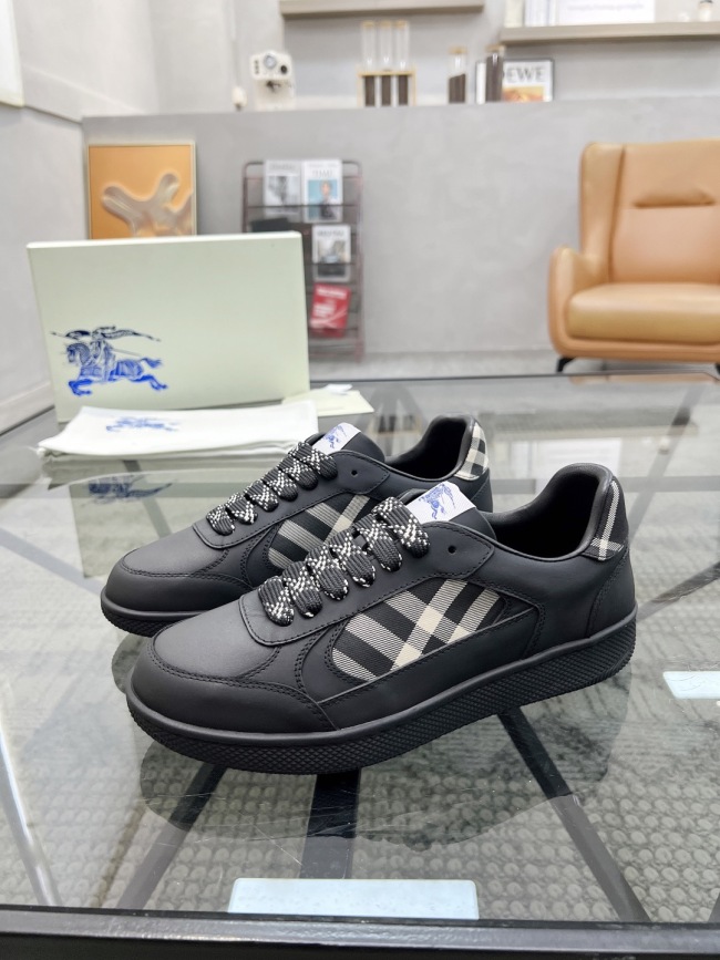 Men  B*rberry Sneaker  （arrenfashion）