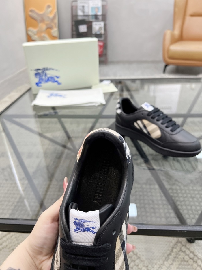 Men  B*rberry Sneaker  （arrenfashion）