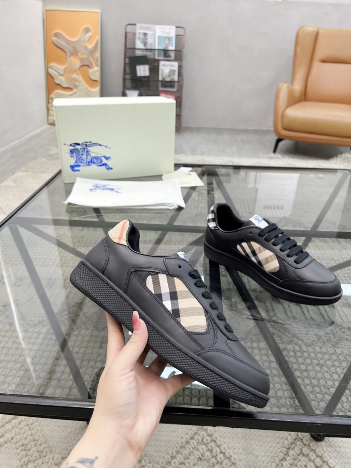 Men  B*rberry Sneaker  （arrenfashion）