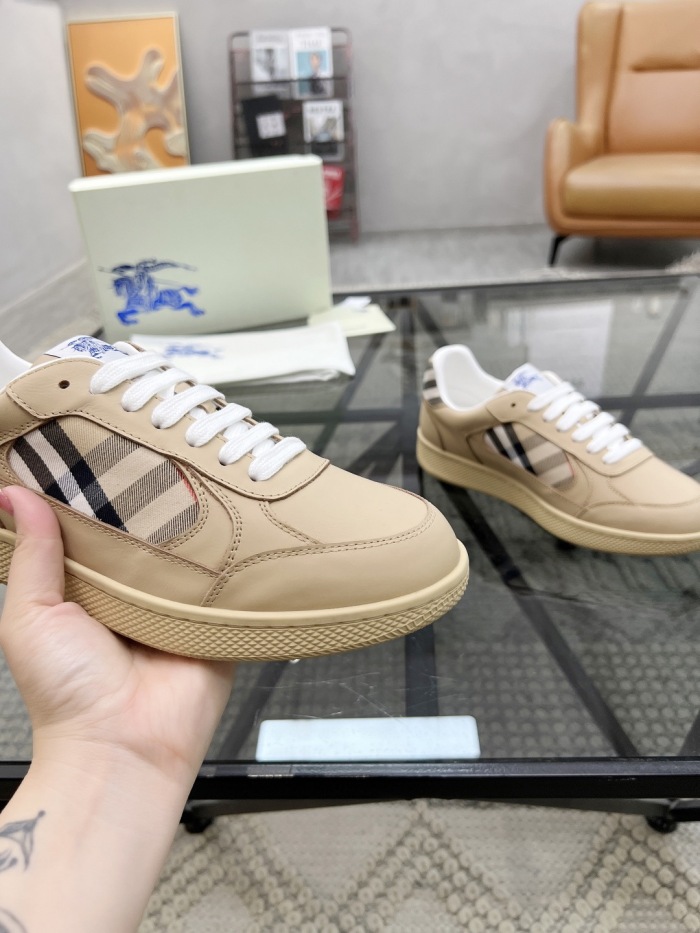 Men  B*rberry Sneaker  （arrenfashion）
