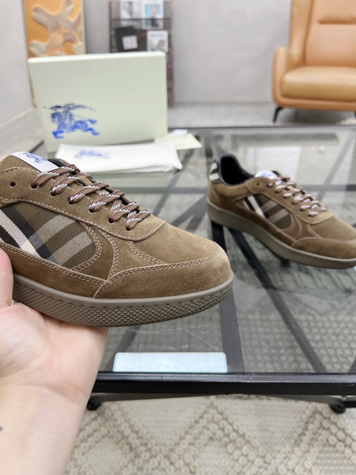 Men  B*rberry Sneaker  （arrenfashion）