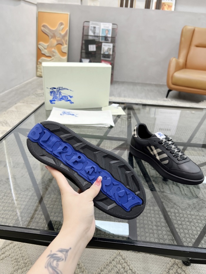 Men  B*rberry Sneaker  （arrenfashion）