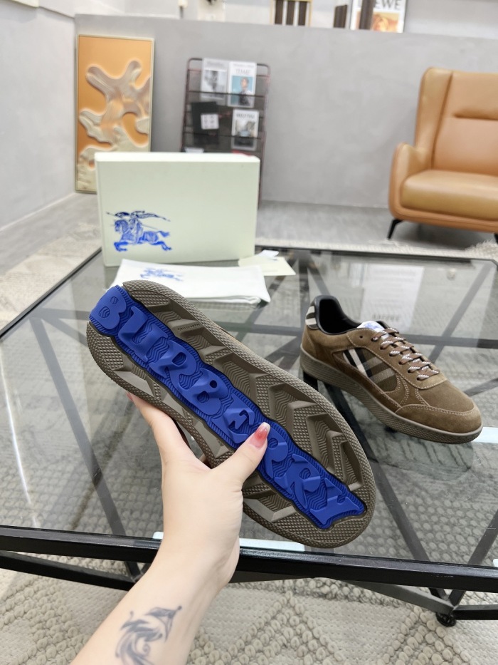 Men  B*rberry Sneaker  （arrenfashion）