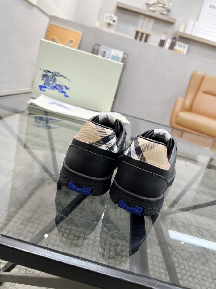 Men  B*rberry Sneaker  （arrenfashion）