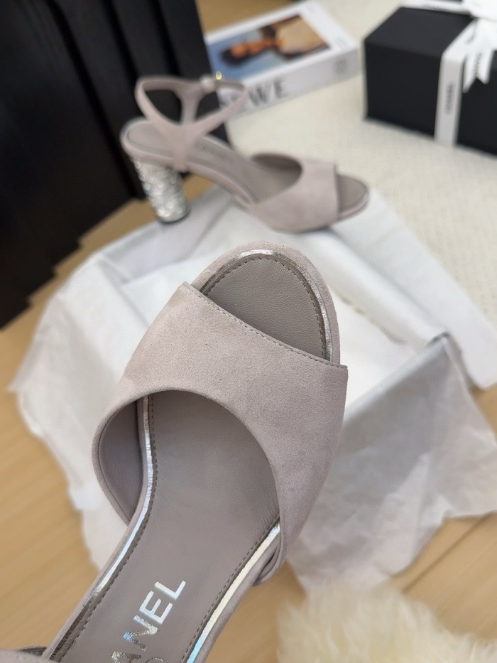Free shipping arrenfashion Women C*hanel  Sandals   ( Maikesneakers)