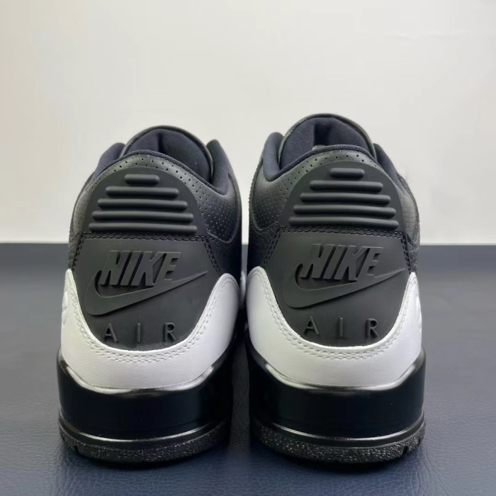 NIKE Air Jordan 3    (maikesneakers)