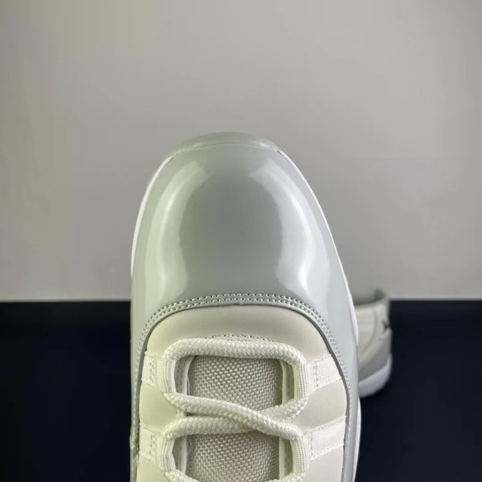 NIKE Air Jordan 11（maikesneakers）