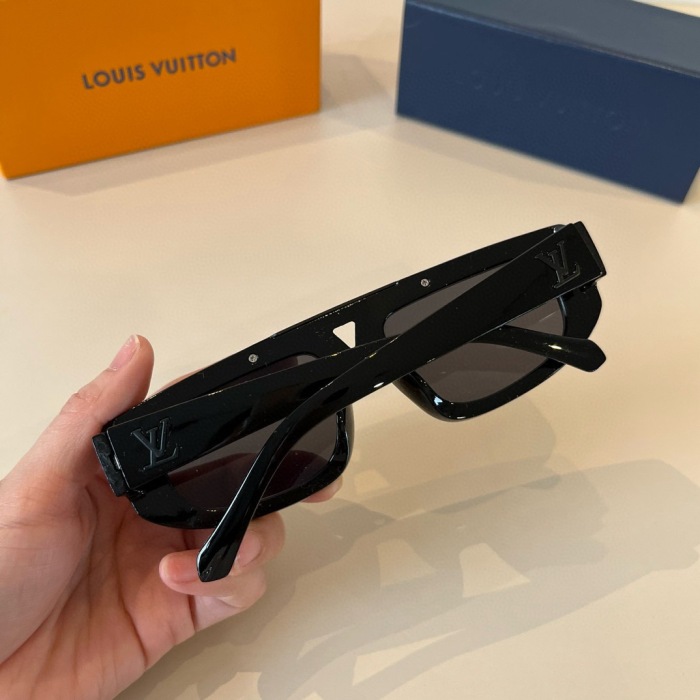 L*ouis V*uitton Glasses