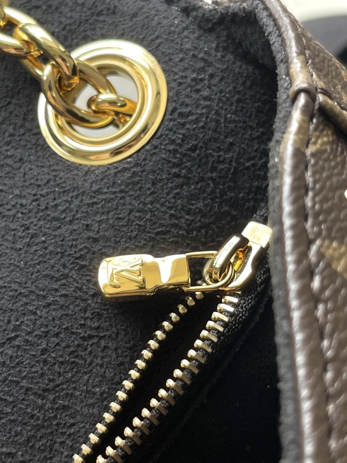 L*ouis V*uitton  Top Bag (maikesneakers)