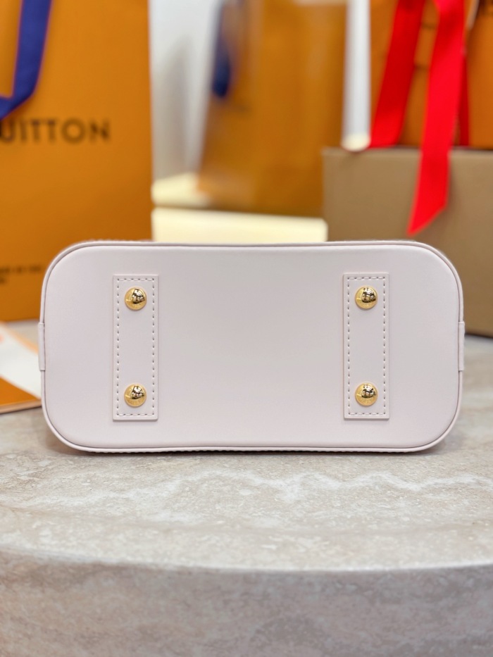 L*ouis V*uitton  Top Bag (maikesneakers)