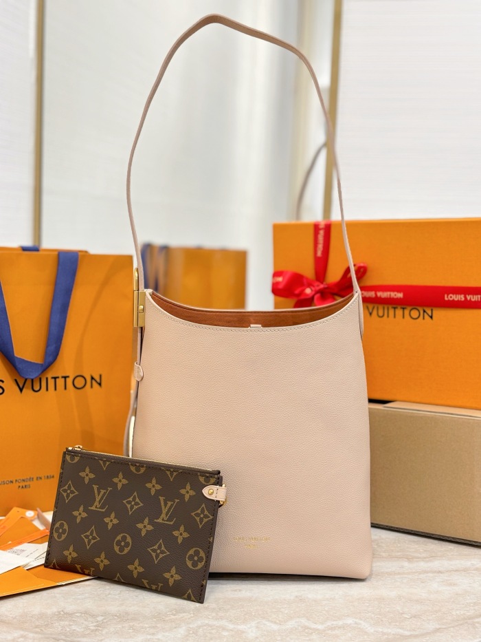 L*ouis V*uitton  Top Bag (maikesneakers)