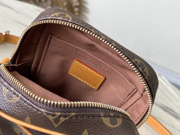 L*ouis V*uitton  Top Bag (maikesneakers)