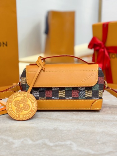 L*ouis V*uitton  Top Bag (maikesneakers)