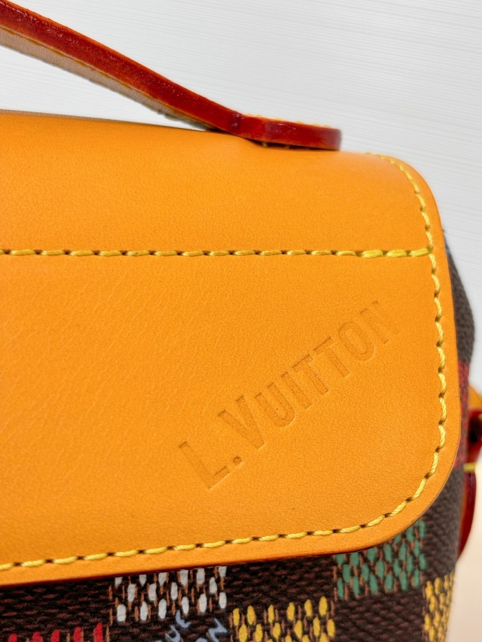 L*ouis V*uitton  Top Bag (maikesneakers)
