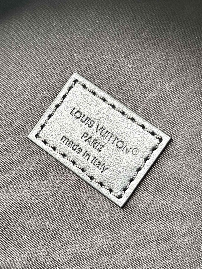 L*ouis V*uitton  Top Bag (maikesneakers)