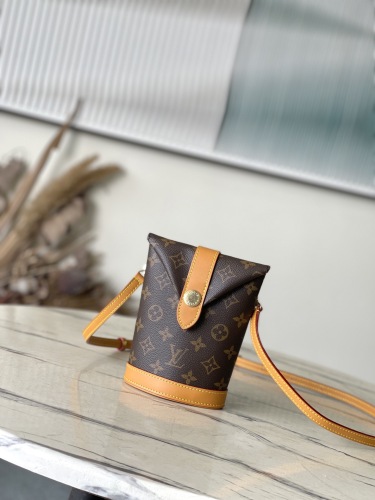 L*ouis V*uitton  Top Bag (maikesneakers)