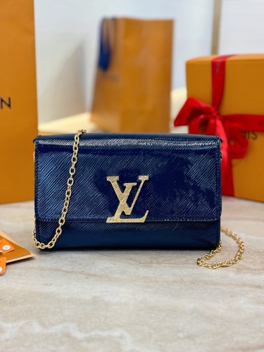 L*ouis V*uitton  Top Bag (maikesneakers)