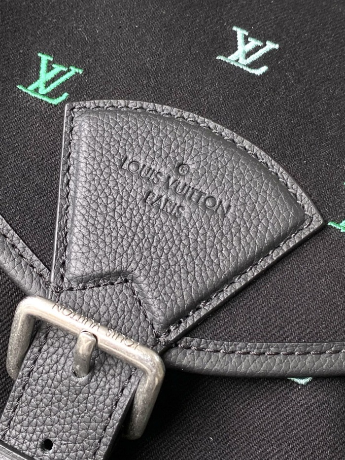 L*ouis V*uitton  Top Bag (maikesneakers)