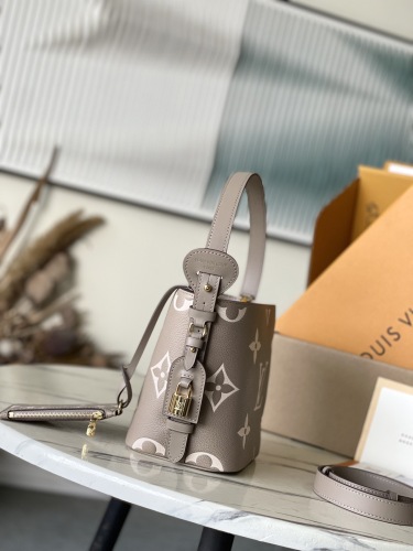 L*ouis V*uitton  Top Bag (maikesneakers)