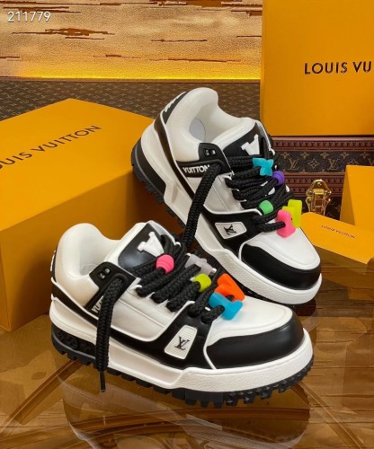 Men  Women  L*ouis V*uitton   Top Sneaker L*V Trainer size 35-46