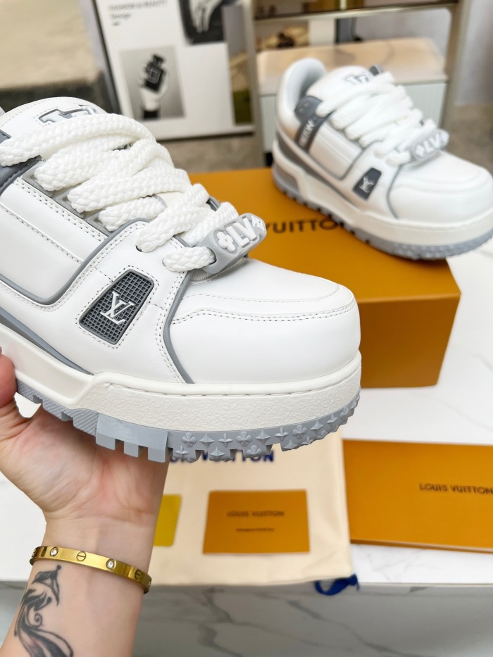 Men  Women  L*ouis V*uitton   Top Sneaker L*V Trainer size 35-46