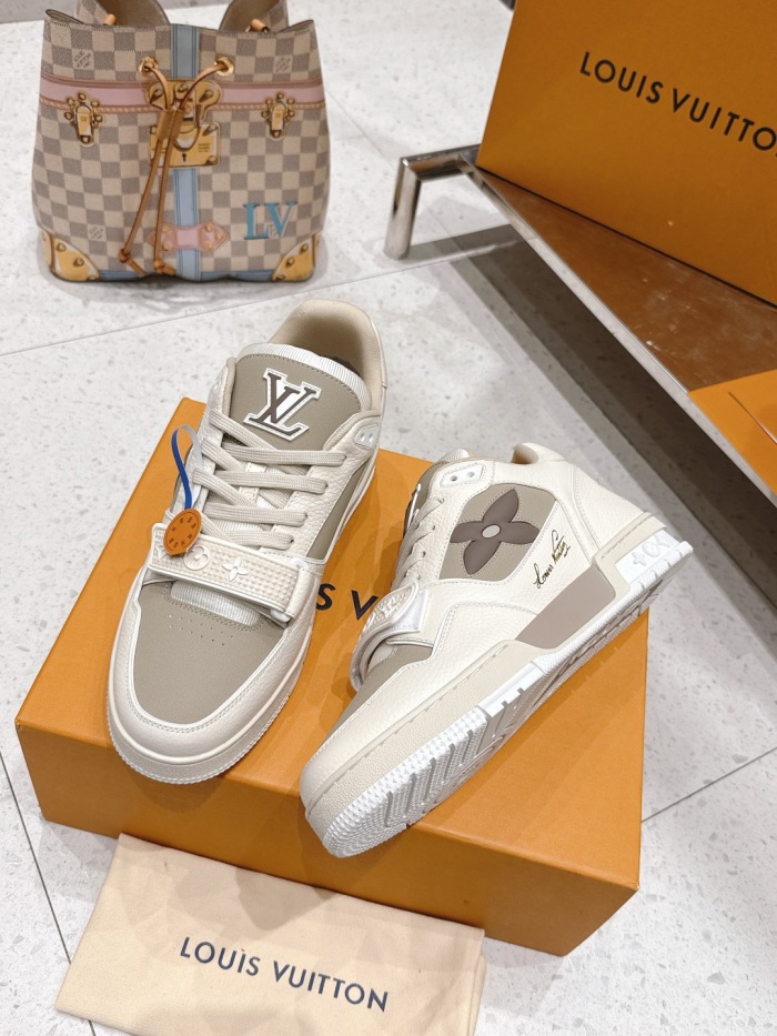 Men  Women  L*ouis V*uitton   Top Sneaker L*V Trainer size 35-46