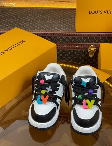 Men  Women  L*ouis V*uitton   Top Sneaker L*V Trainer size 35-46